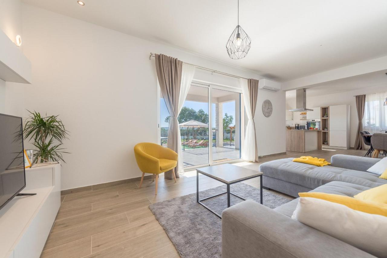 Villa Tara Zadarvillas Tinj Luaran gambar