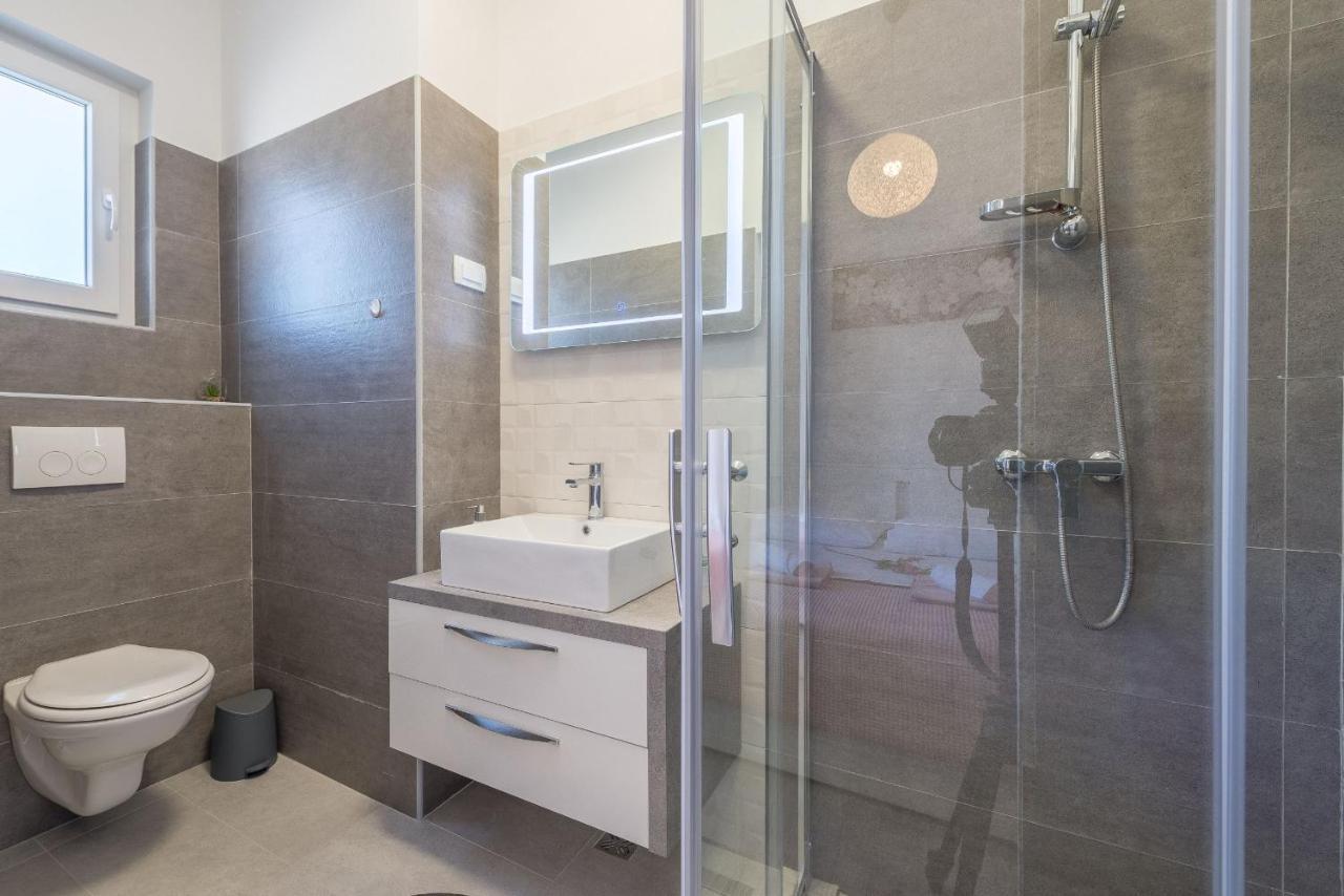 Villa Tara Zadarvillas Tinj Luaran gambar
